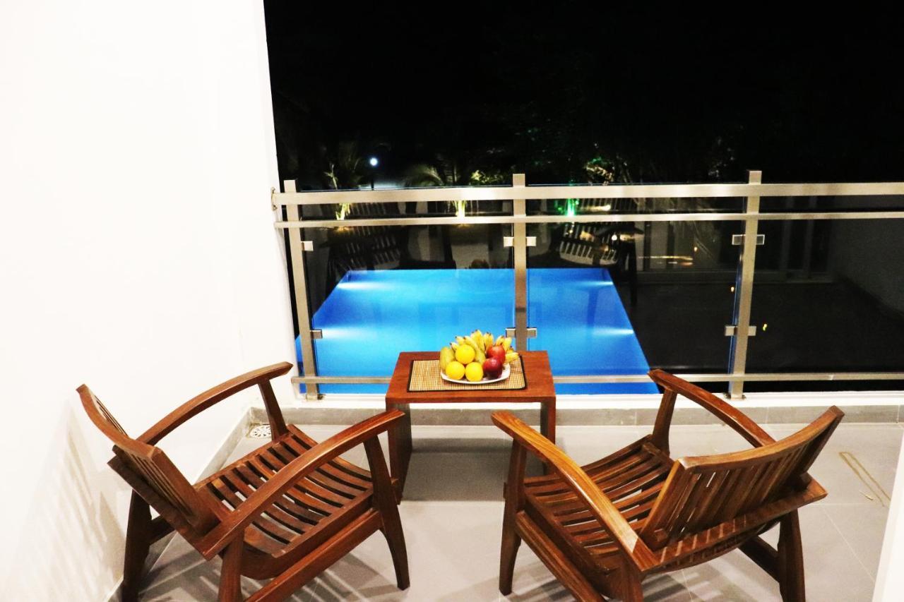 Marakolliya Beach Resort Tangalle Exterior photo